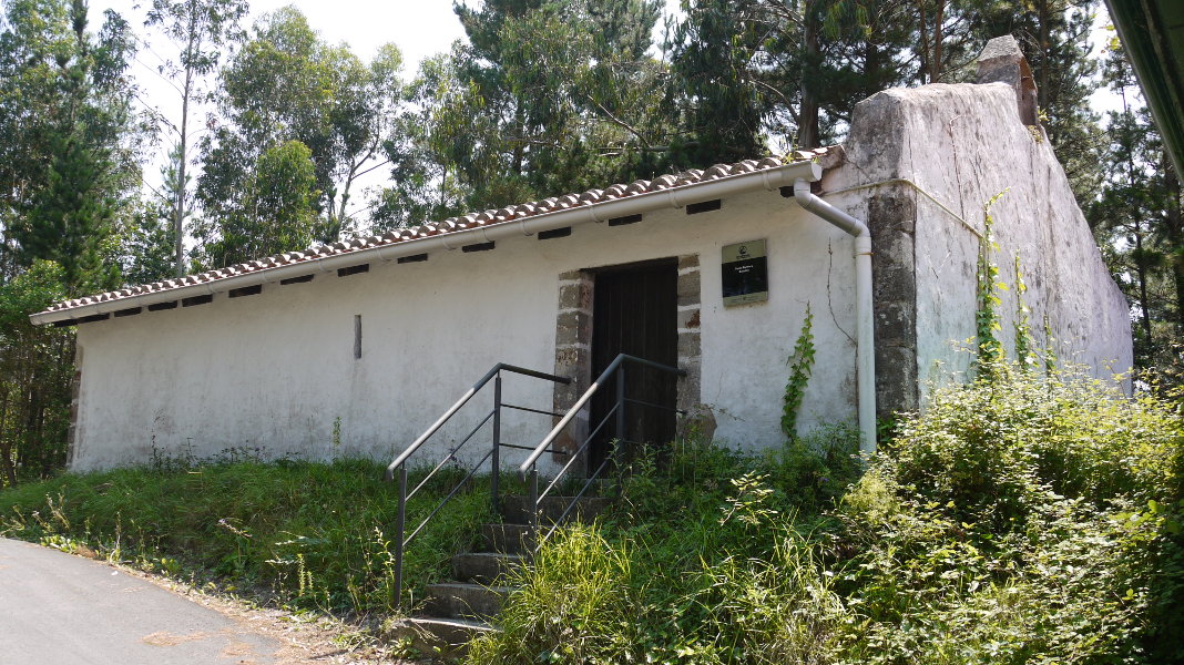 Santa Barbara ermita Amoroto aldean