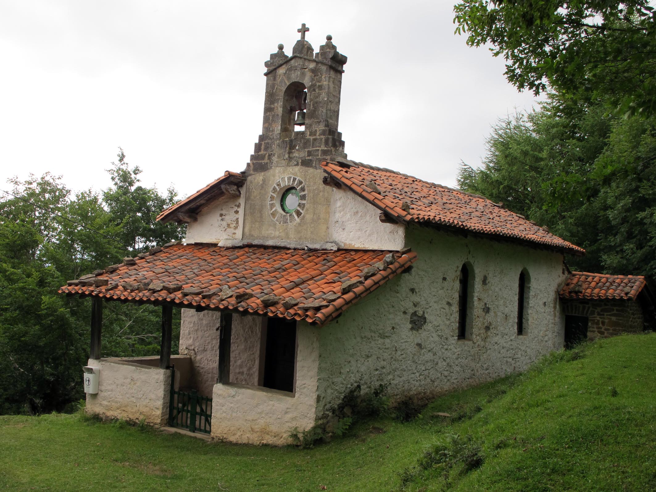 Gorospizkarreko ermita Oñati aldean