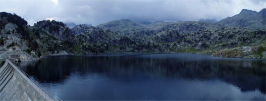Lac Major de Colomèrs izen bereko aterpetik ikusita