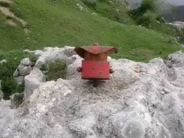 BUZON EN LA CIMA DE LAS NIEVES