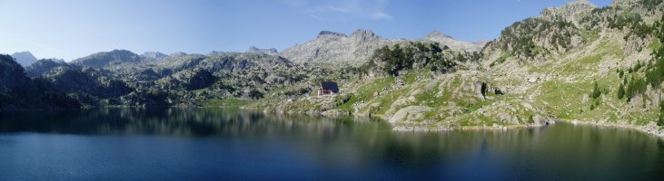 Lac Major de Colomèrs izen bereko aterpetik ikusita