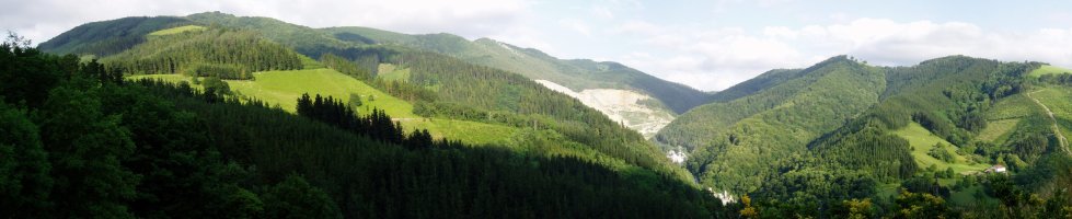 Otsabio, Laparmendi eta Arterrekako harrobia mendebaldetik ikusita