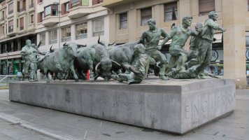 Monumento al encierro, Iruñea