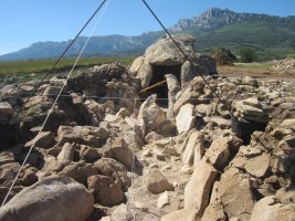 Dólmen Alto de la Huesera    (Mayo  2014)