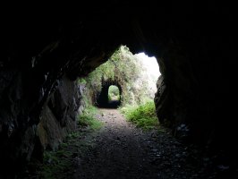 Enbidoko trenbide zaharreko tunelak