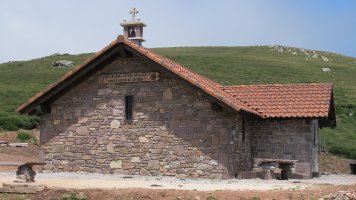 Santiago ermita, Almandoz-Belate