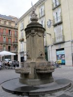 Neptuno Niño iturria, Iruñea