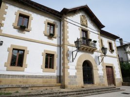 Ibarreko erakundearen egoitza, Erronkari