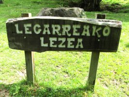 Legarreako Lezea, Gaztelu-Donamaria