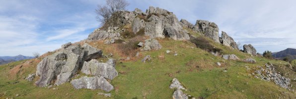 Antsestegiko Harria hegoaldetik ikusita