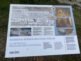 Harresia: Berrerabilitako Piezak. Iruña Oka (Iruña Veleia)