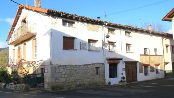 Etxea (Errege Klea 53) Larrazubi-Lantaron