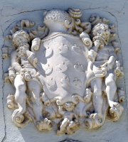 Anderaz jauregiko armarria, Abartzuza