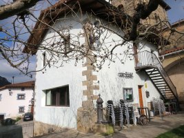 Elke Elkartea (Maestro) etxea, Uritz-Artzibar