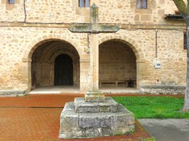 Gurutzea eliz atarian, Santurde-Berantevilla