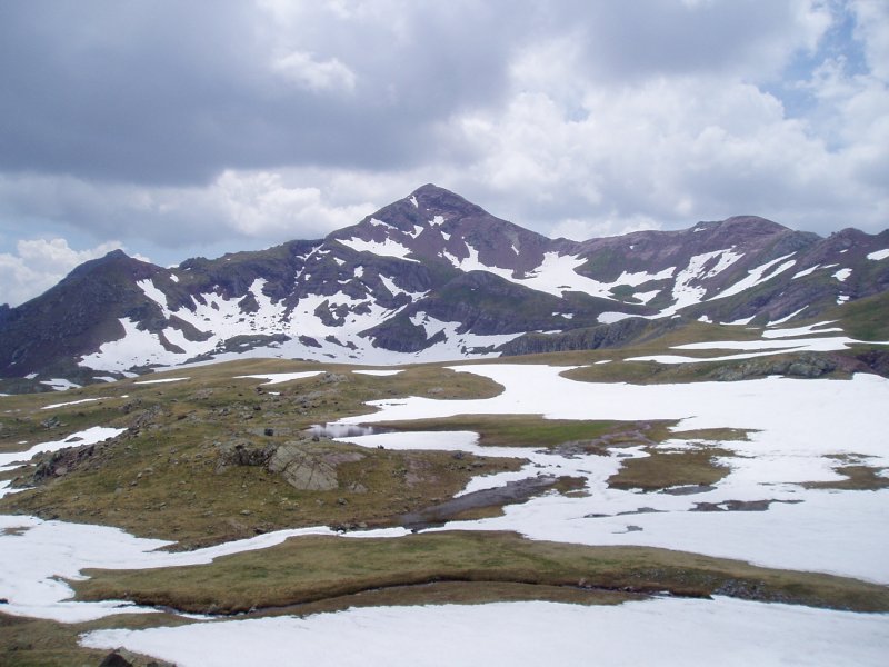 Anayeteko lakuetatik ikusita