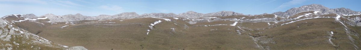 Katabera karst eremua Zabalaitzetik ikusita