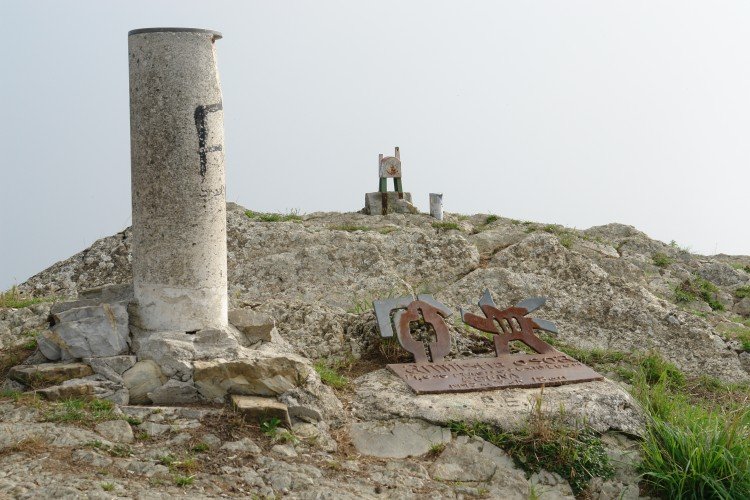 Tontorreko buzoiak eta beste