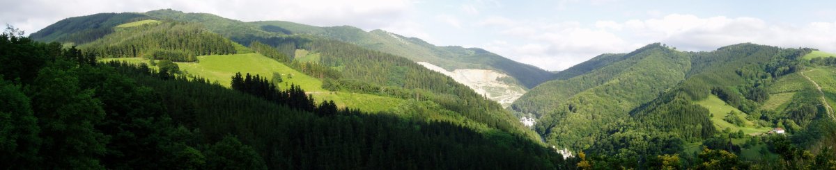 Otsabio, Laparmendi eta Arterrekako harrobia mendebaldetik ikusita