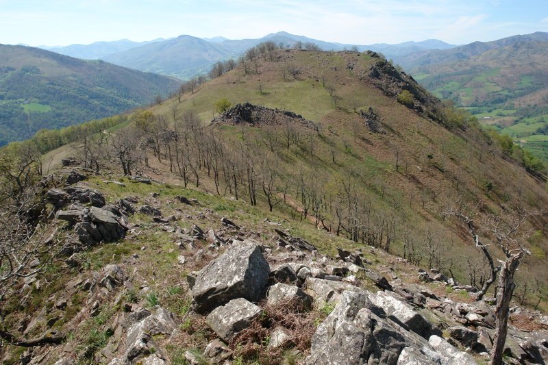 Larrango, hegoaldeko bizkarrean