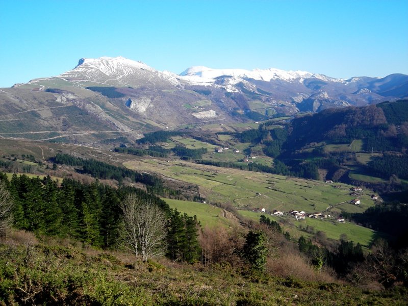 Araotz eta  Aloña mendikatea