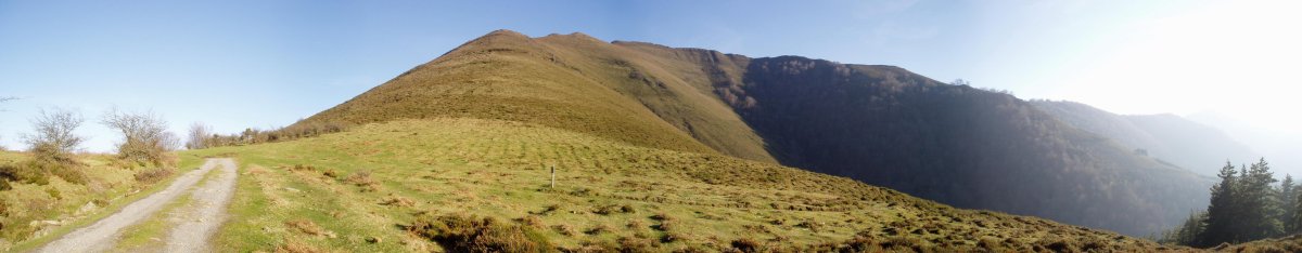 Campo de Ribacobatik ikusita, ipar-mendebaldetik