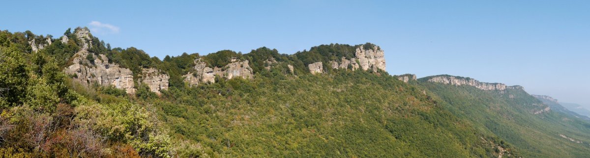 Mendebaldetik ikusita