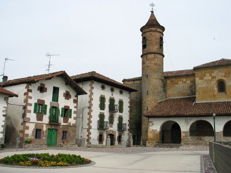 Eliza eta aurreko plaza