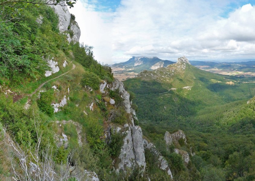 Bidea iparraldeko malkarretan gora