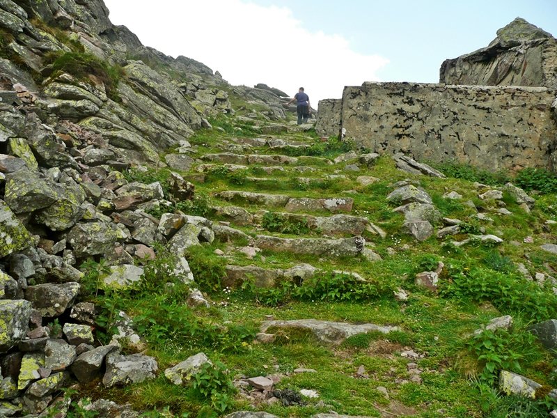 Eskailerak Tontorrera