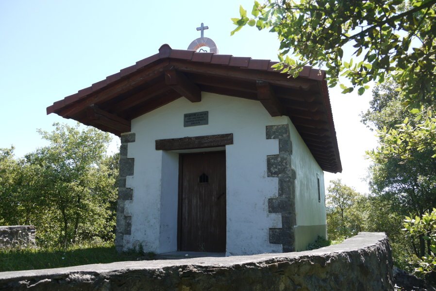 Salbatore ermita Deba aldean