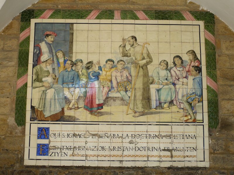 Irudiak arkupeko horman