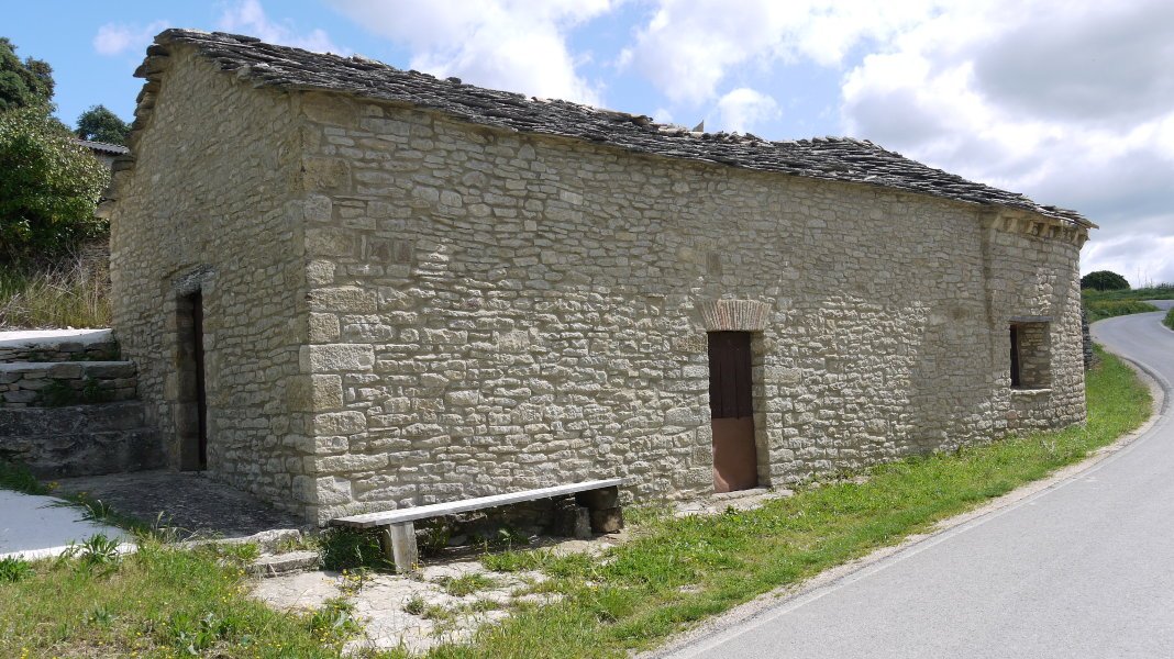 Virgen del Camino ermita Iturgoien aldean