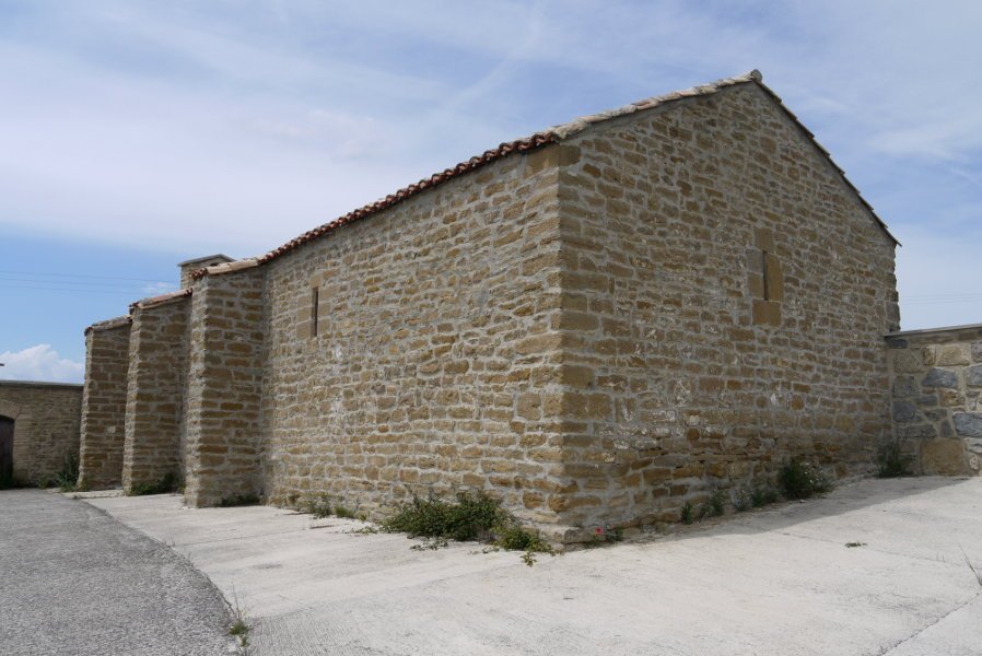 San Nikolas ermita Uterga aldean