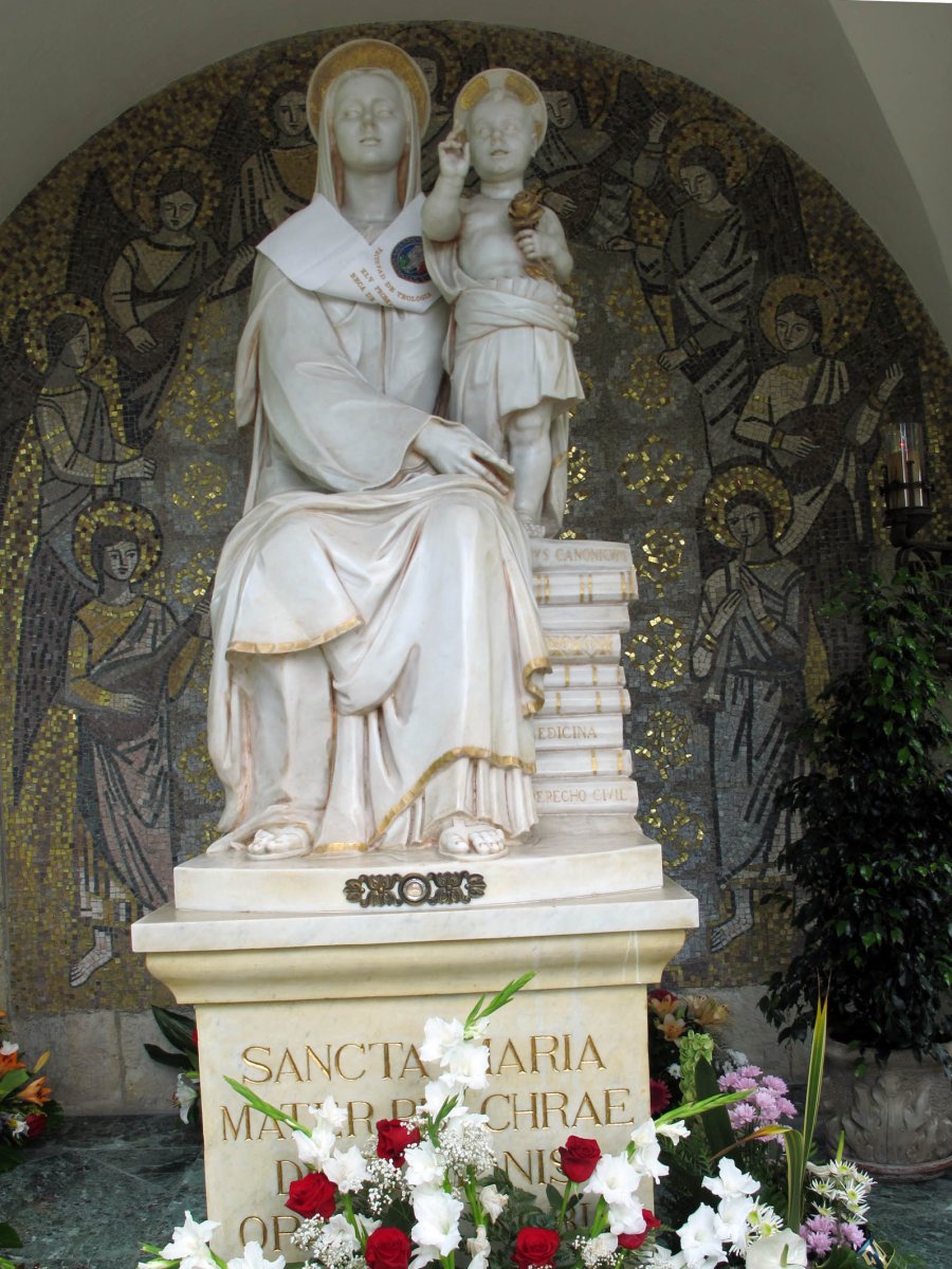 Nuestra Señora del Amor Hermoso ermita Iruñan