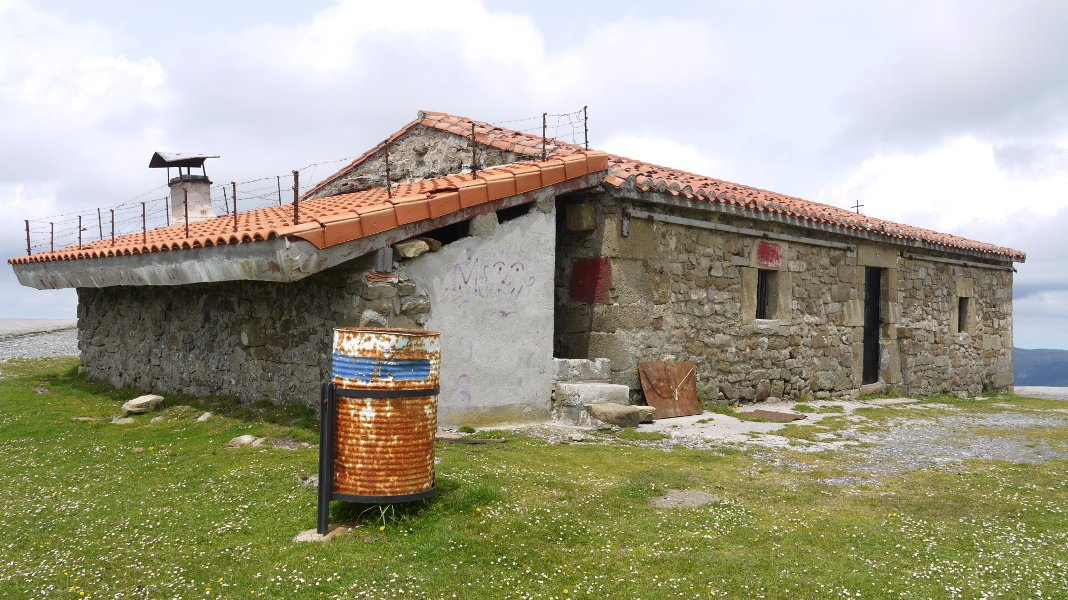 San Kristobal ermita Oiz mendian