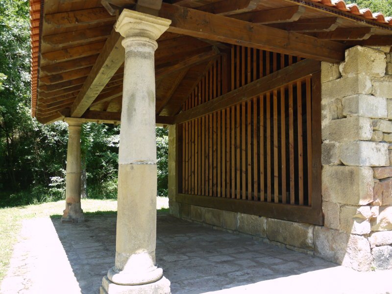 Sarriako Asentzio Txiki ermita Berriz aldean