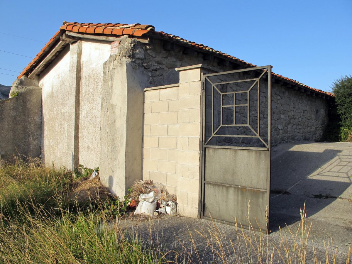 San Juan ermita Ihabarko hilerrian