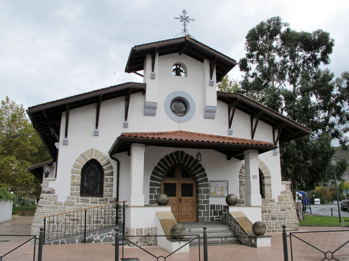 Jesusen Bihotza ermita Behobia auzoan