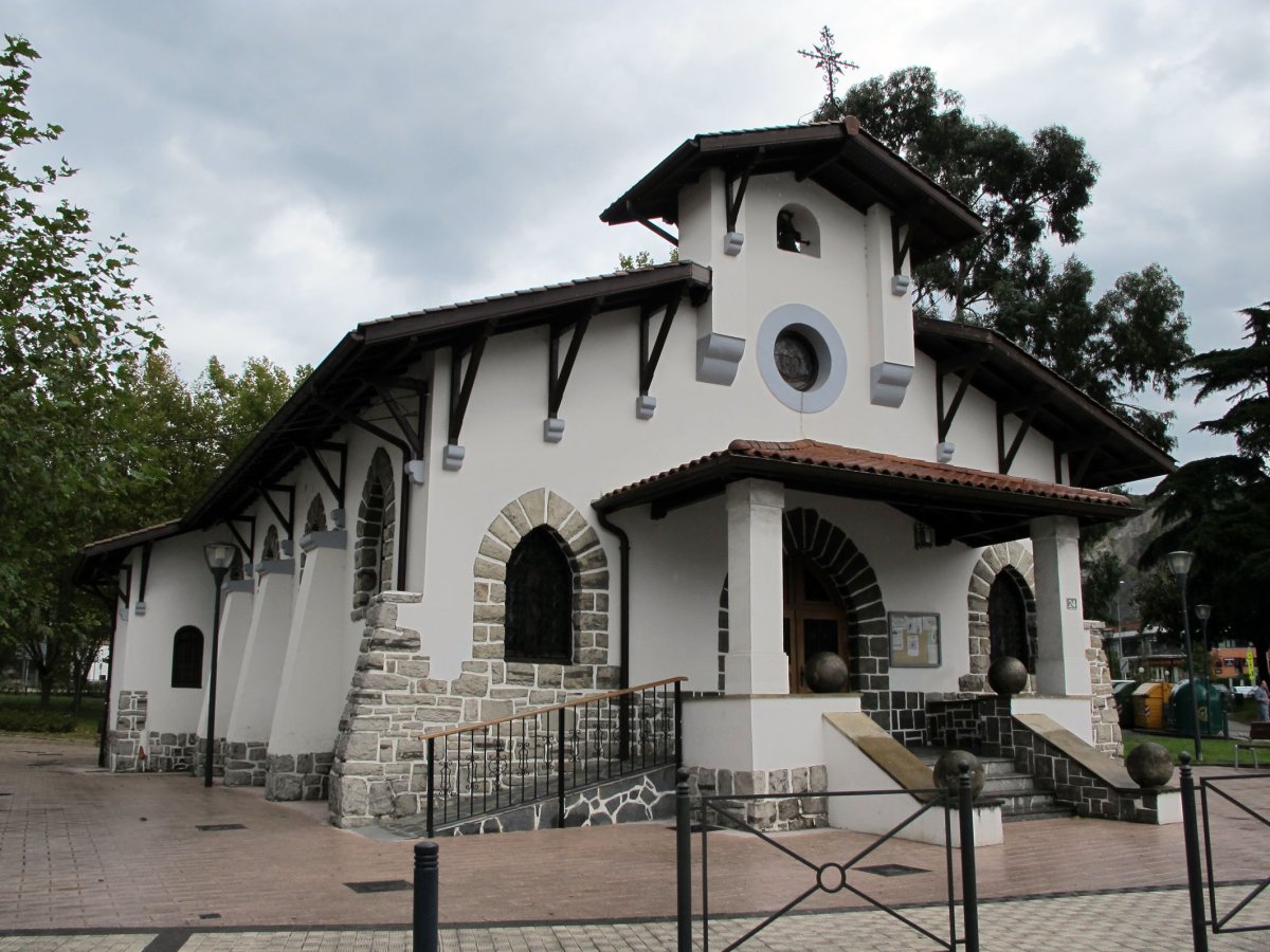 Jesusen Bihotza ermita Behobia auzoan