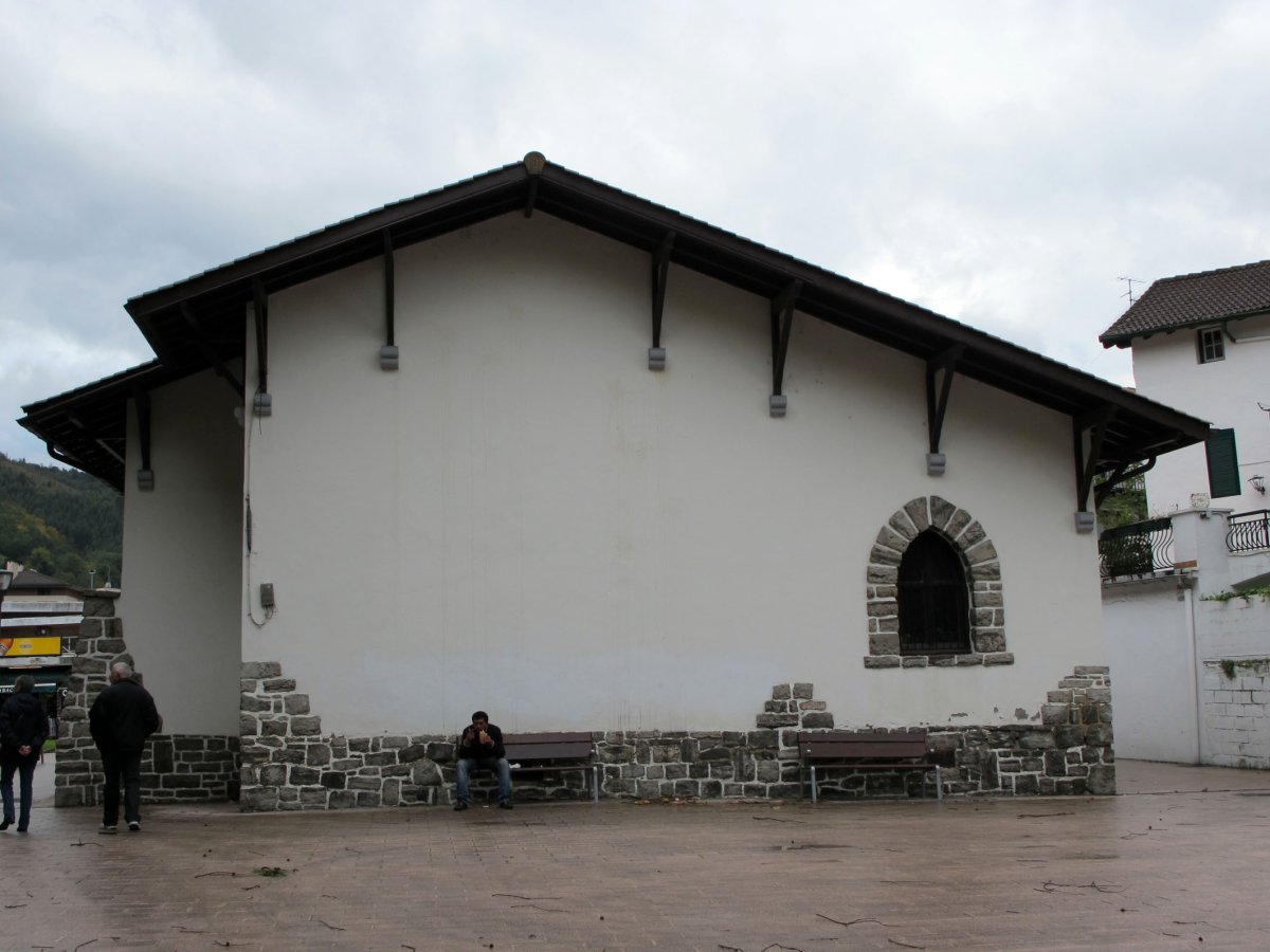 Jesusen Bihotza ermita Behobia auzoan