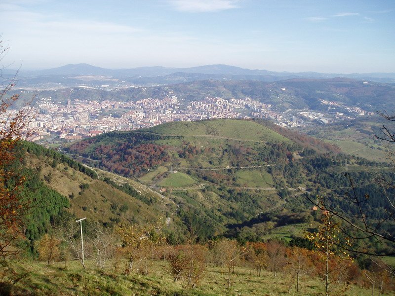 Hego-mendebaldetik ikusita