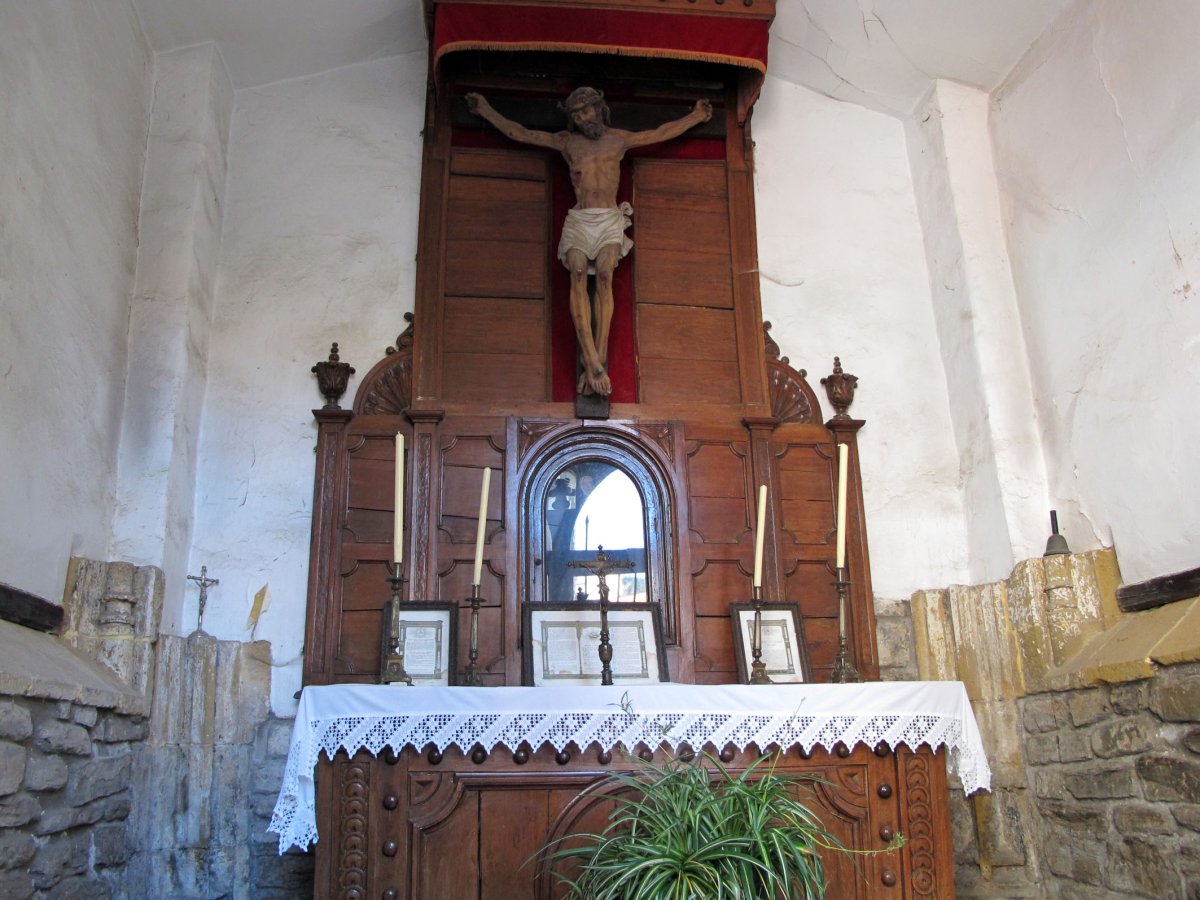 Santa Krutz ermita Debako hirigunean