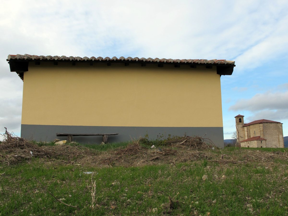 San Pedro ermita Luzuriagako hilerrian