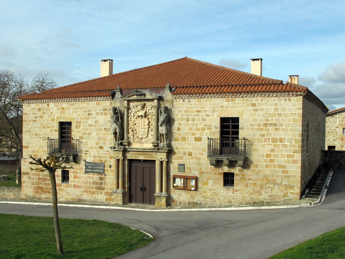 Lazarraga Jauregia eta Museoa