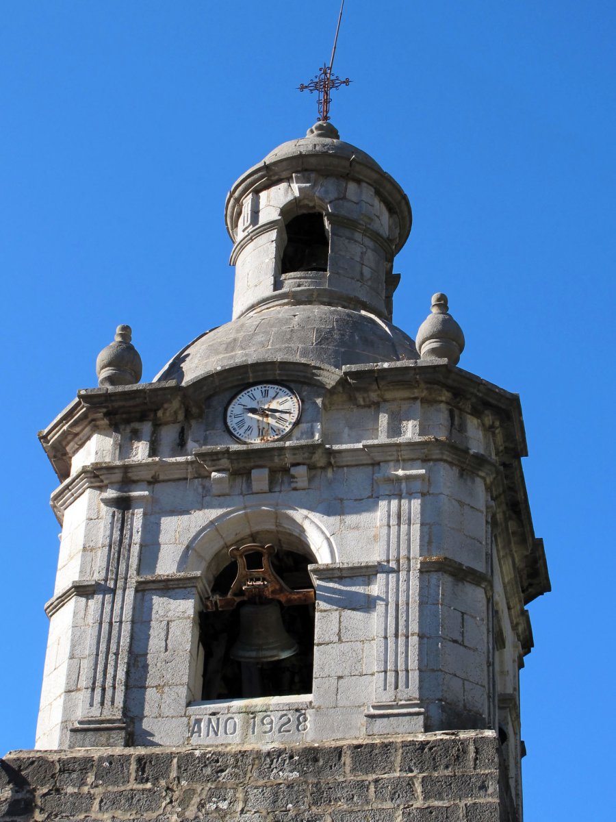 San Pedro elizaren kanpandorrea