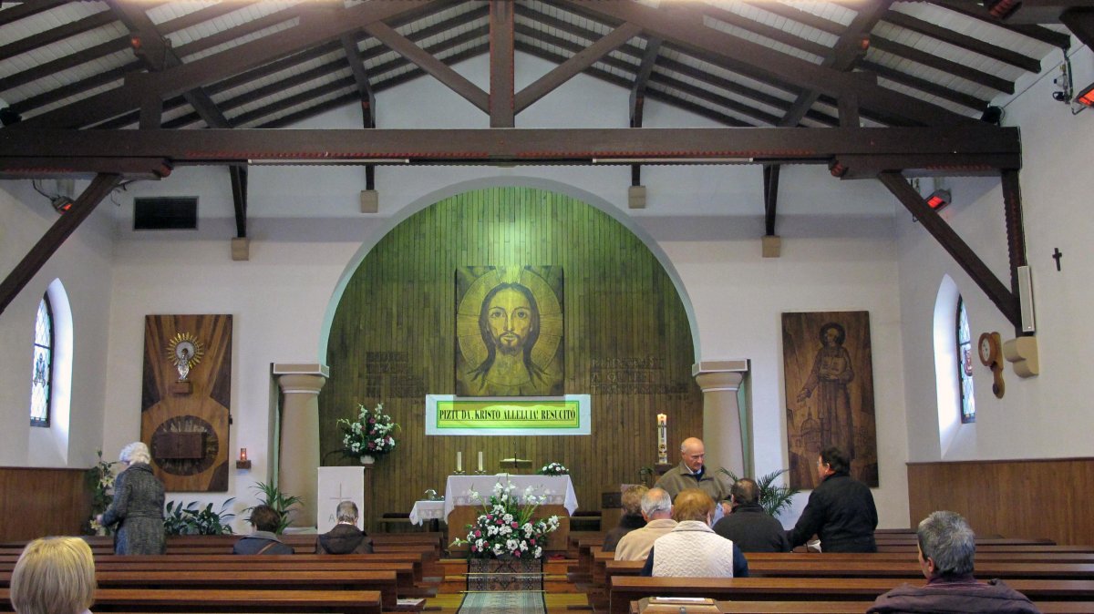 Jesusen Bihotza ermitaren barrua