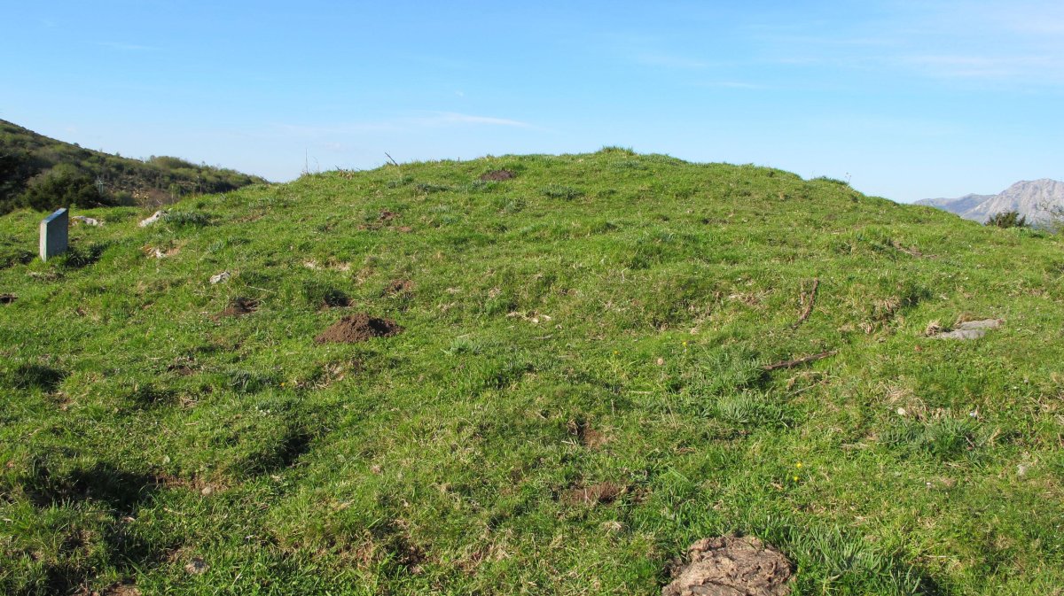 Saberriko Haitzak tumulua