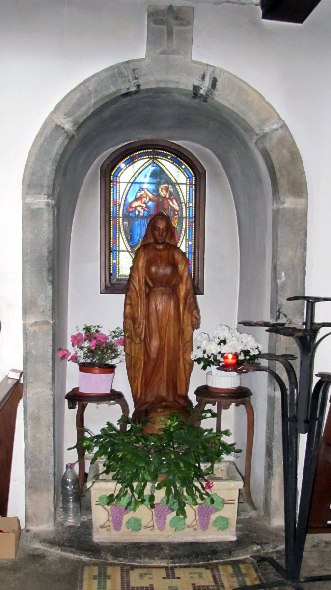 Santa Maria eliza Heletan, barrua