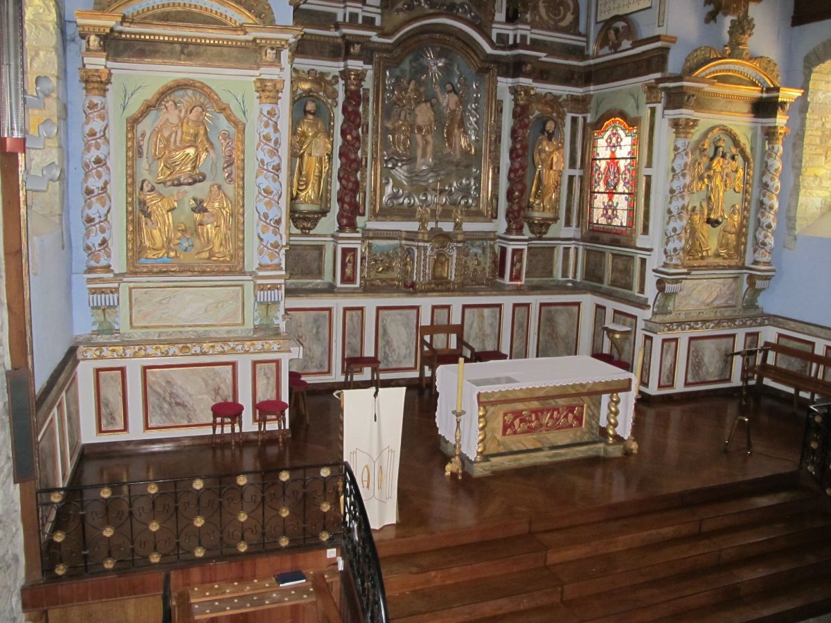 San Juan Bautista eliza, barrua